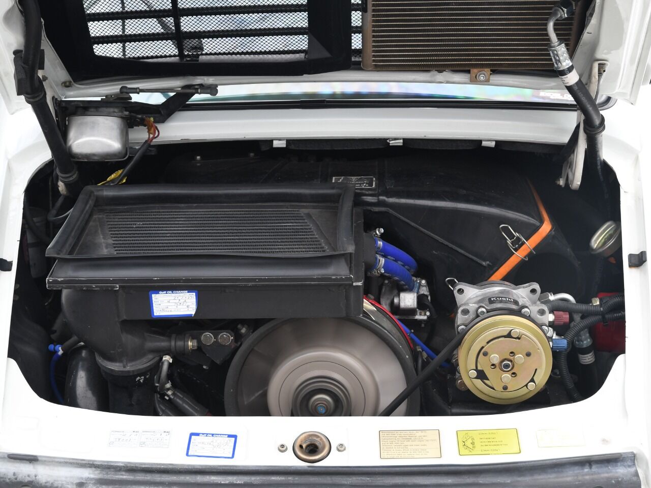 LEXUS LC500h ストラクチュラルブルー