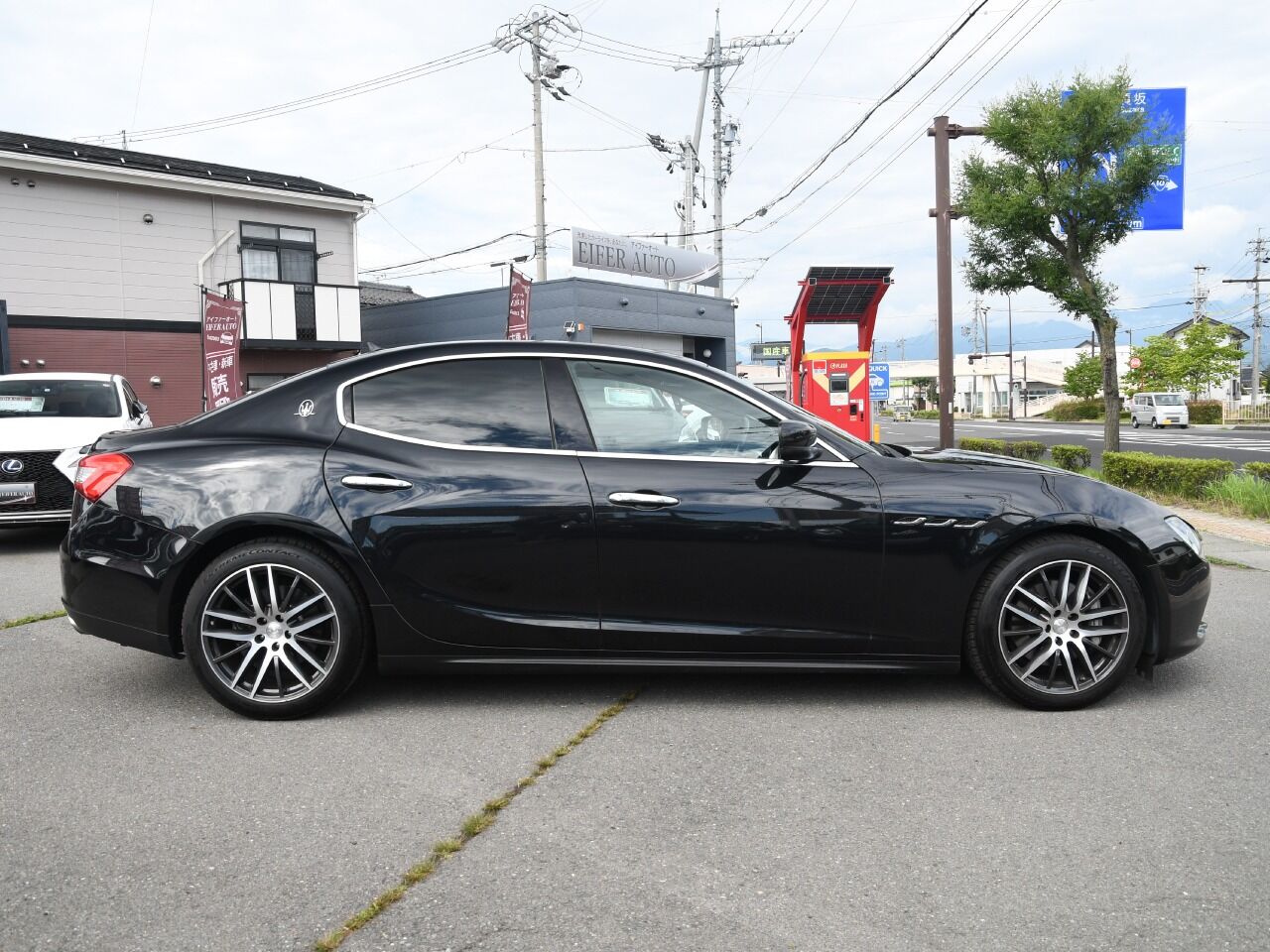 LEXUS LC500h ストラクチュラルブルー