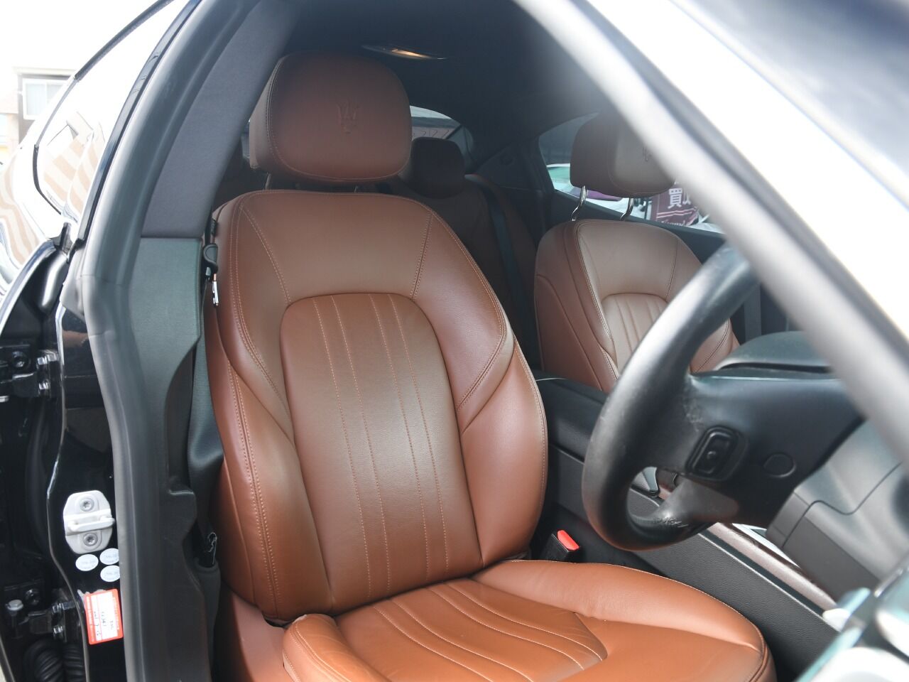 LEXUS LC500h ストラクチュラルブルー