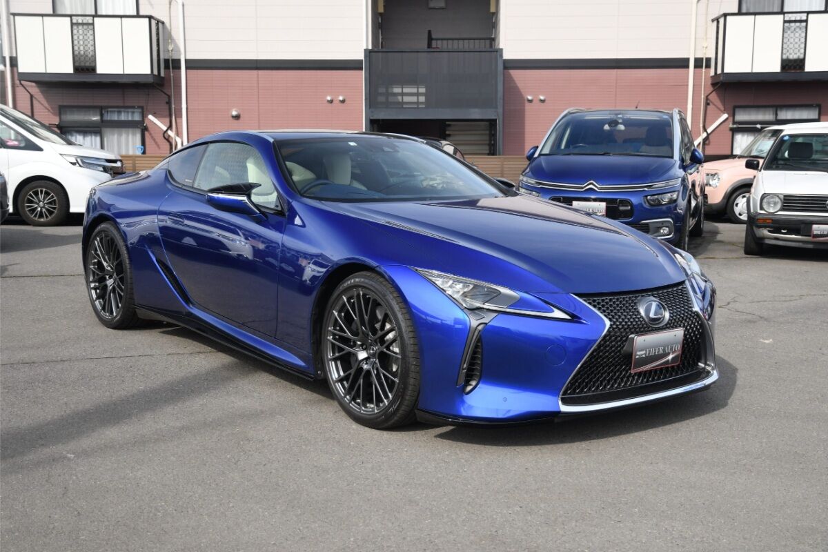 LEXUS LC500h ストラクチュラルブルー