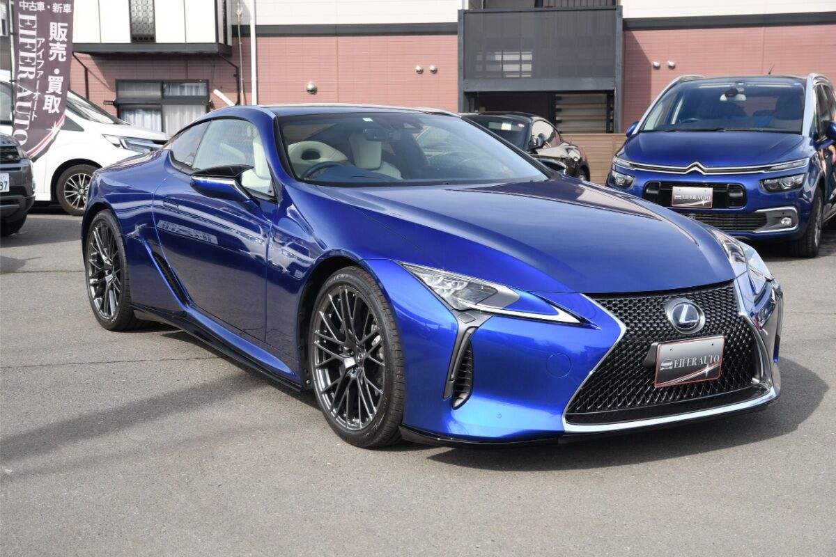 LEXUS LC500h ストラクチュラルブルー