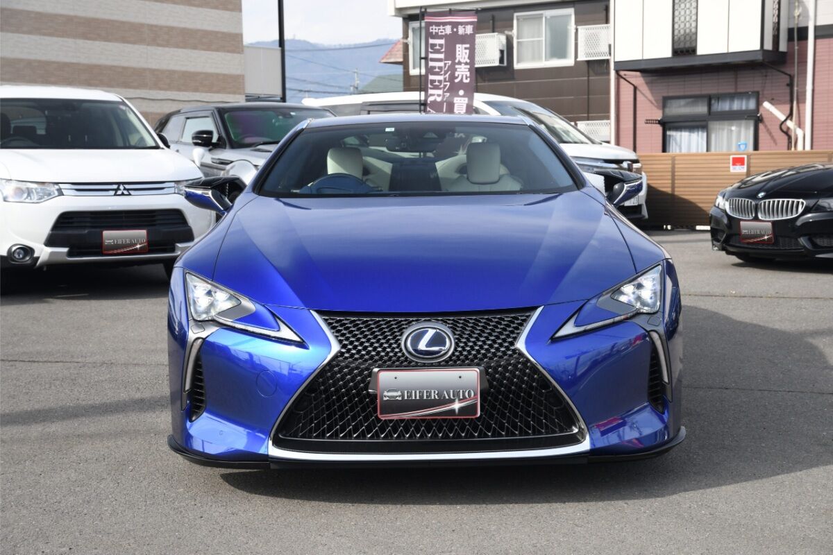 LEXUS LC500h ストラクチュラルブルー