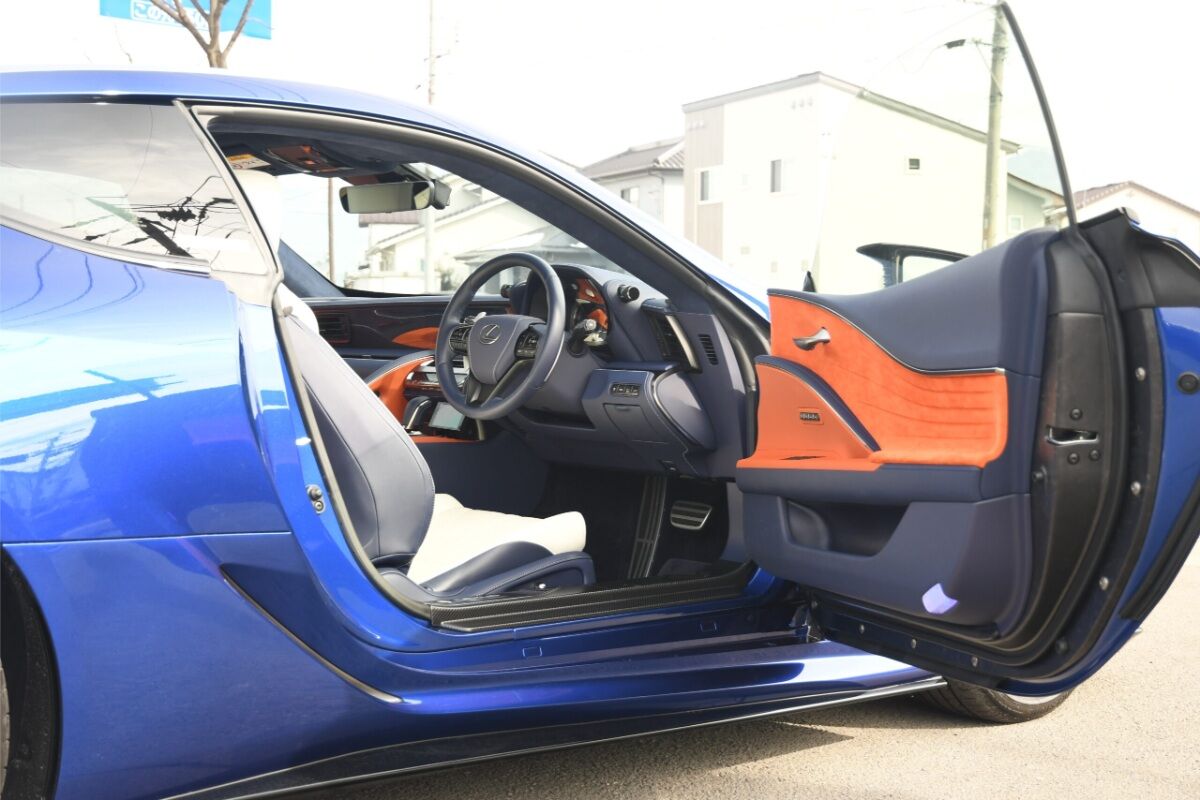 LEXUS LC500h ストラクチュラルブルー