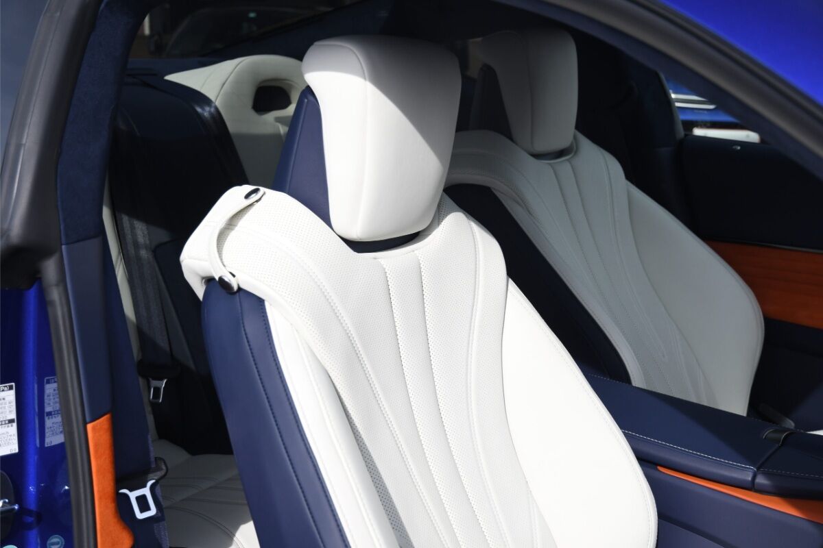 LEXUS LC500h ストラクチュラルブルー
